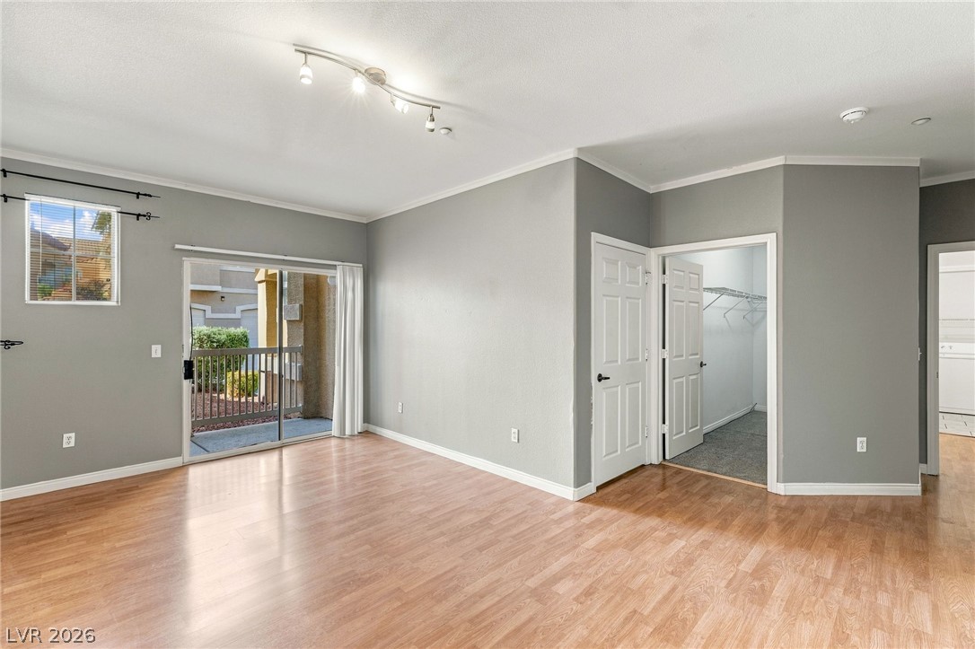 5855 Valley Drive 1080
