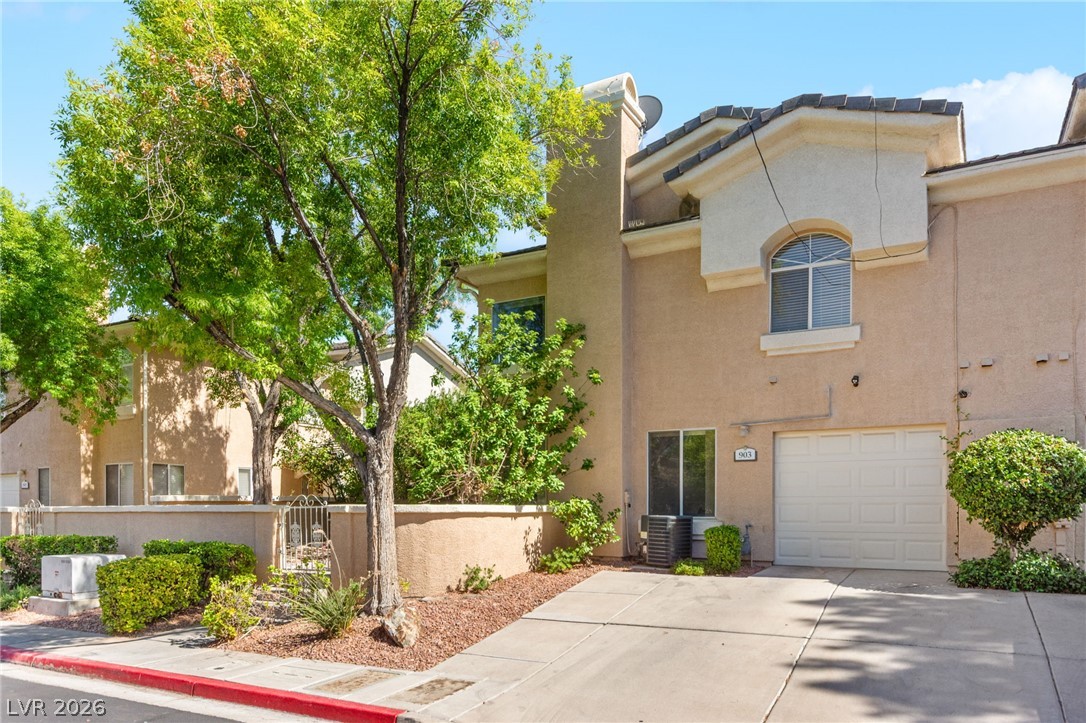 903 Twinkling Sky Avenue