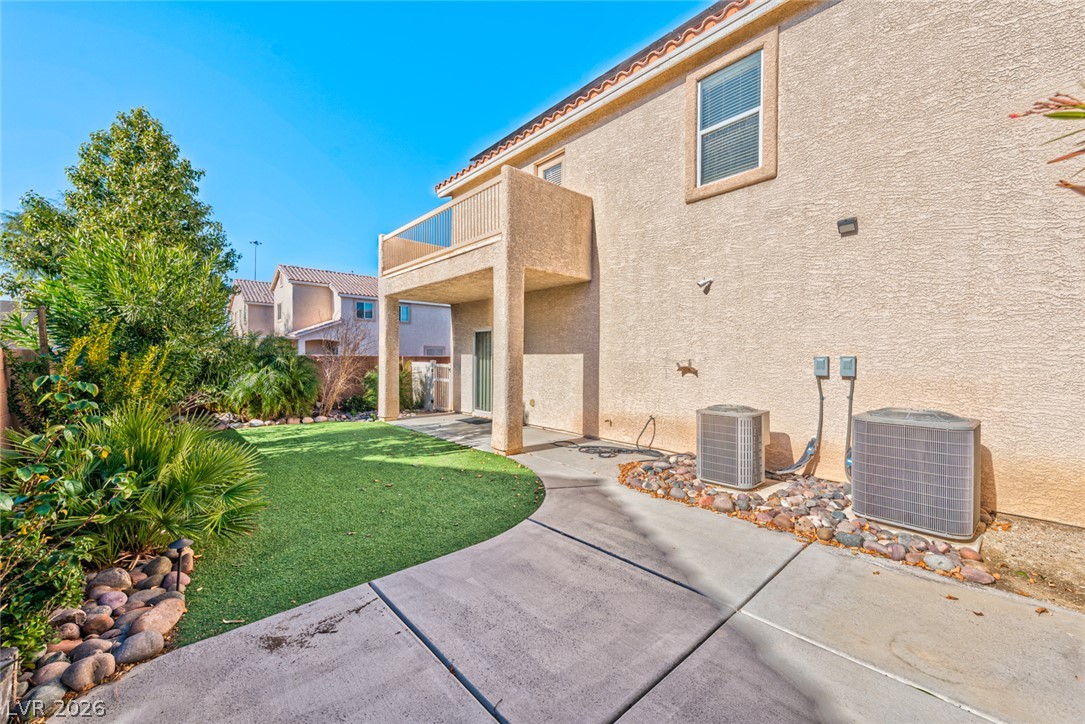 1593 Dark Wolf Avenue
