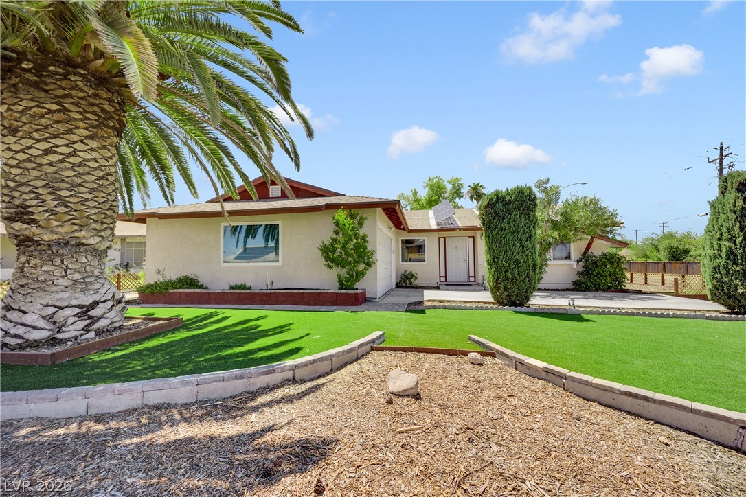 1825 Shadow Mountain Place