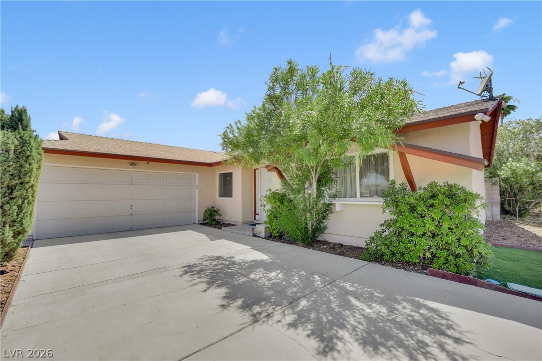 1825 Shadow Mountain Place