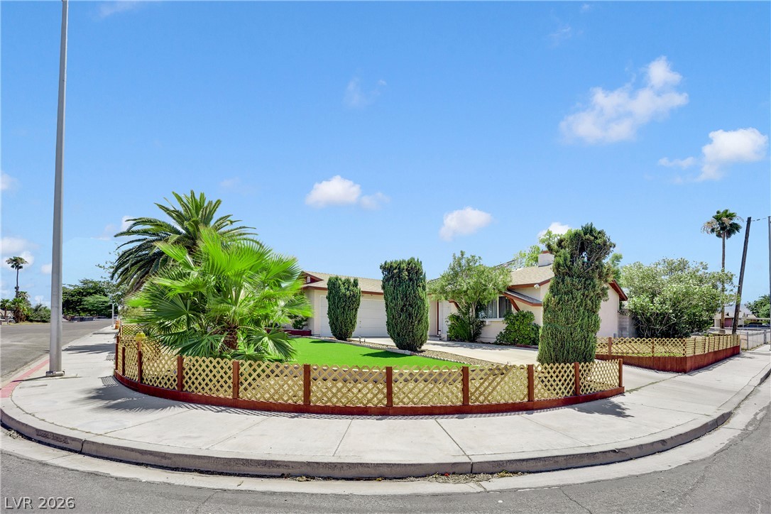 1825 Shadow Mountain Place
