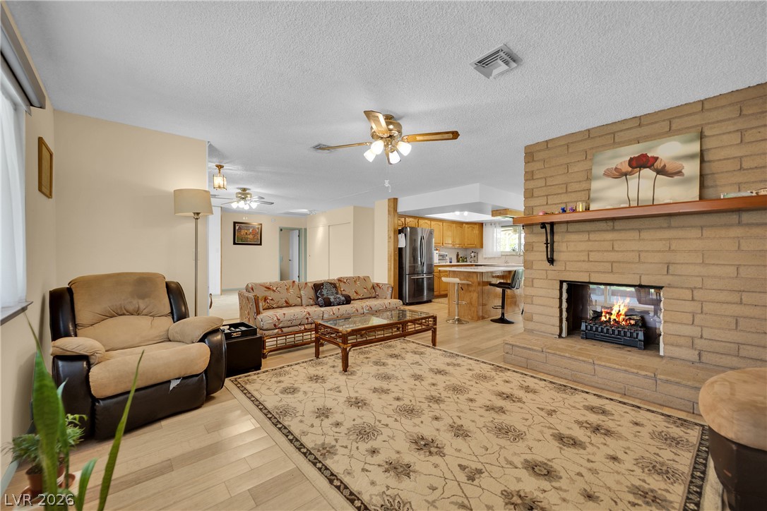 1825 Shadow Mountain Place