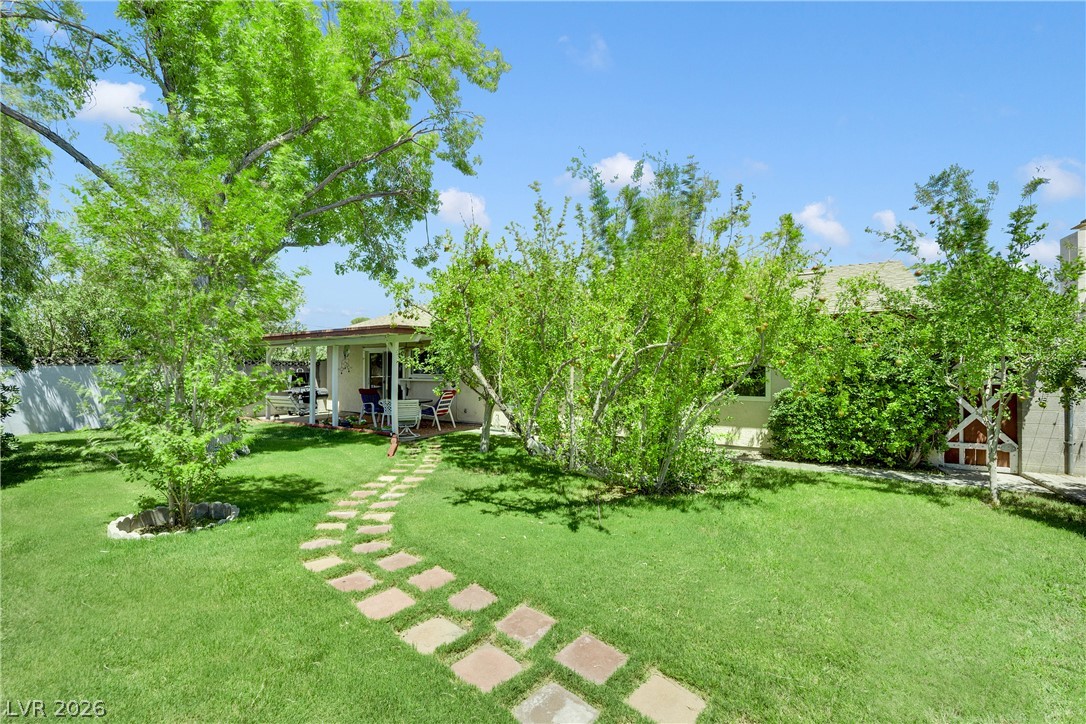1825 Shadow Mountain Place