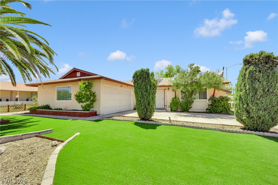 1825 Shadow Mountain Place