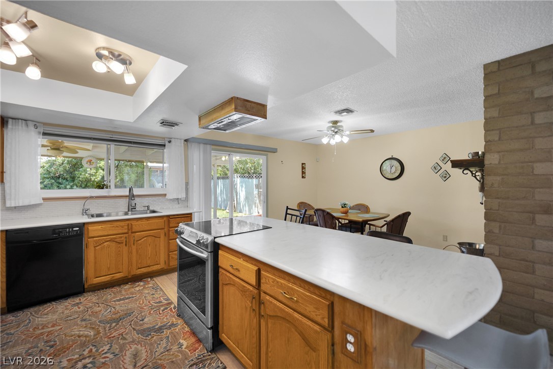 1825 Shadow Mountain Place