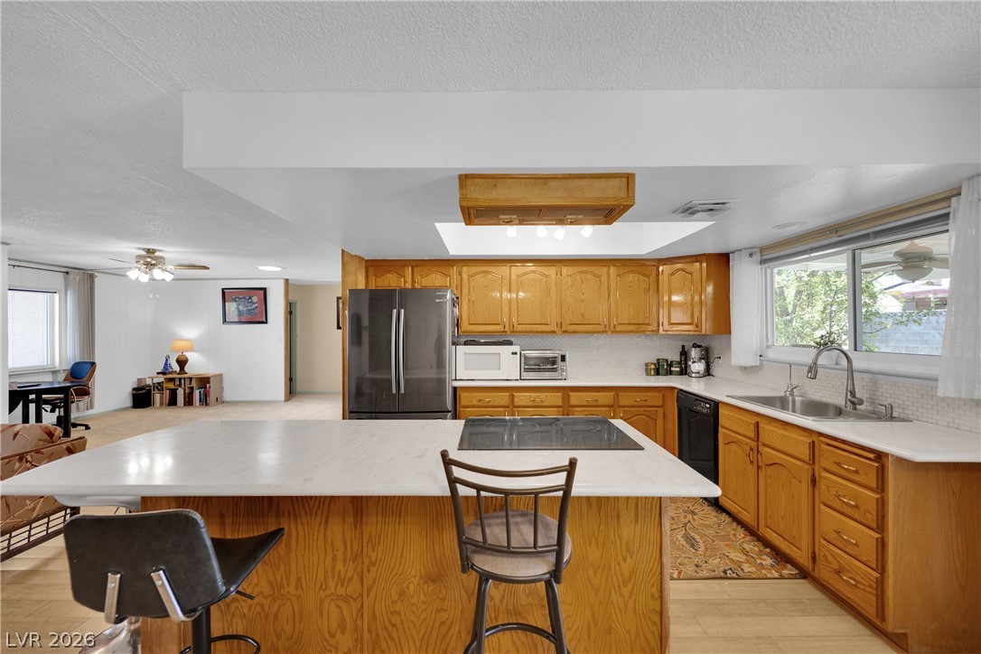 1825 Shadow Mountain Place