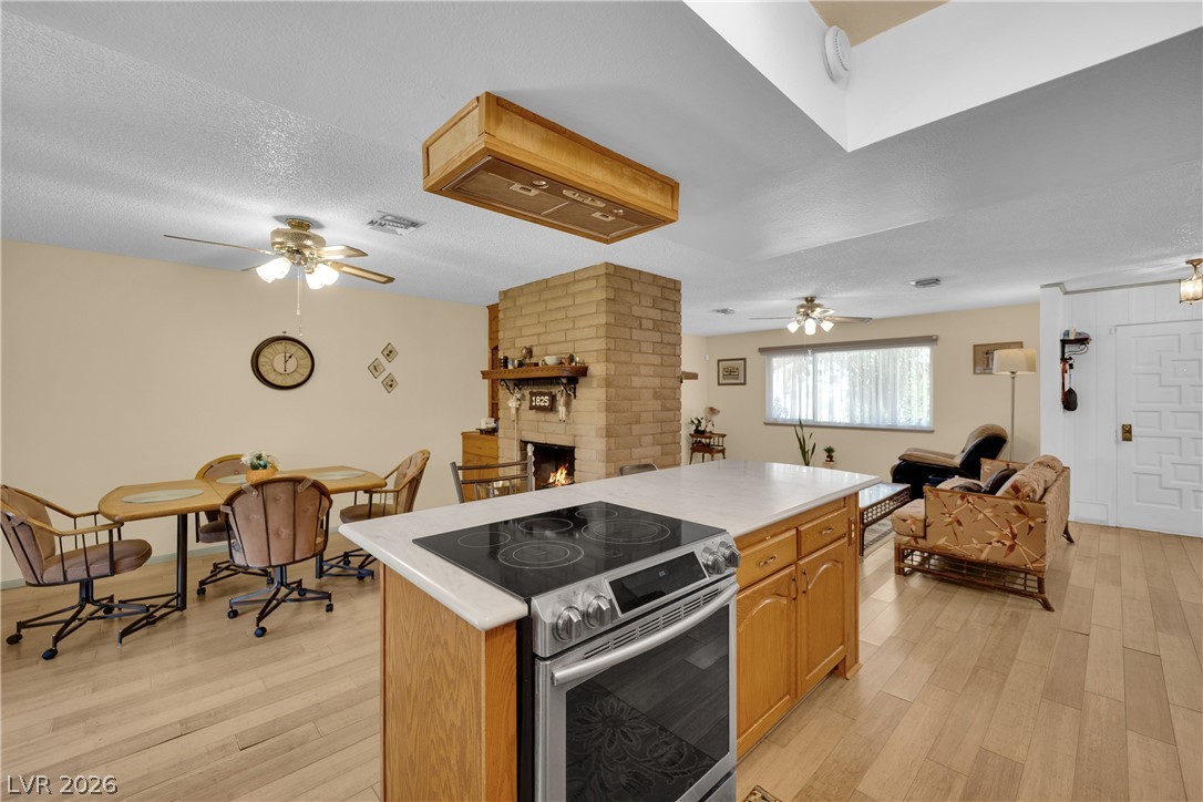 1825 Shadow Mountain Place