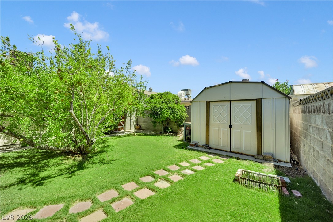 1825 Shadow Mountain Place