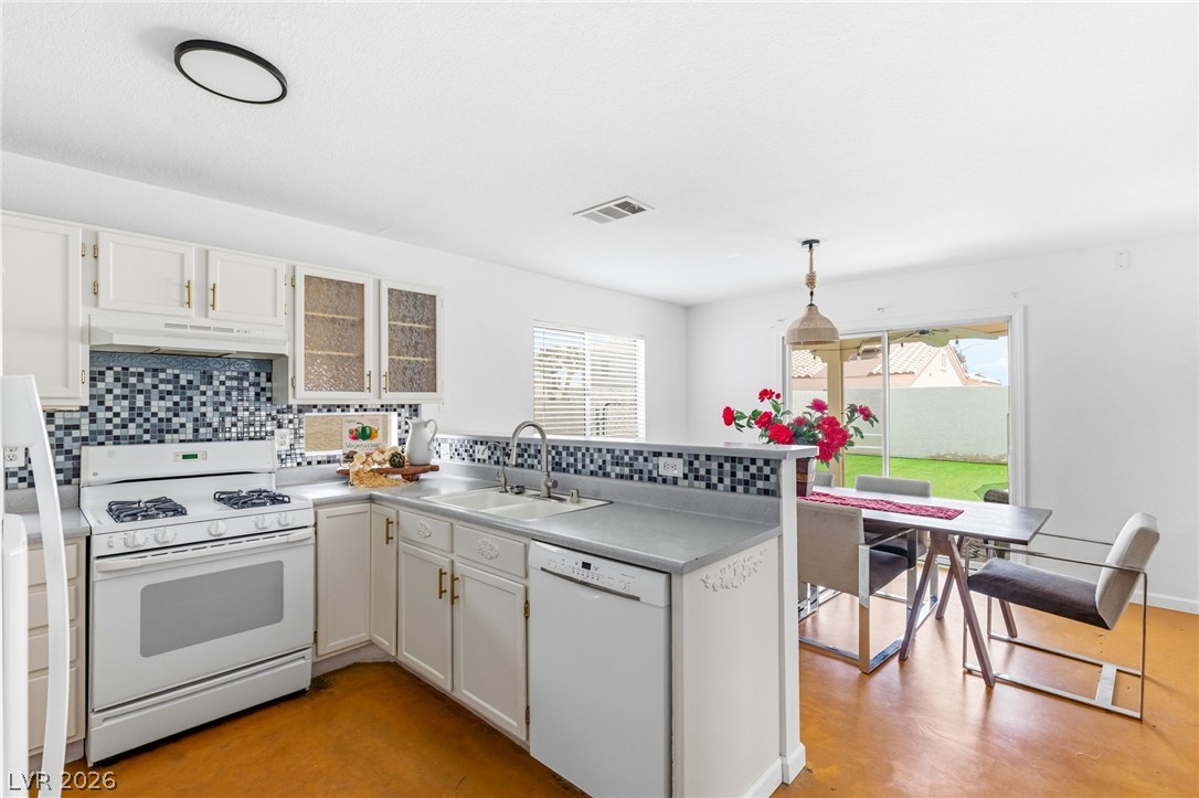 8233 Hydra Lane
