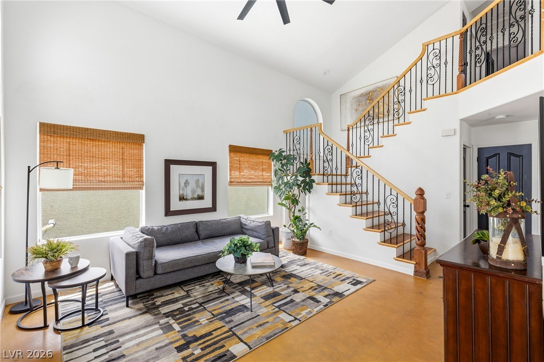 8233 Hydra Lane