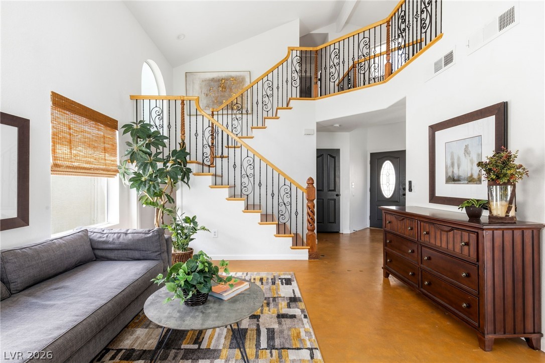 8233 Hydra Lane