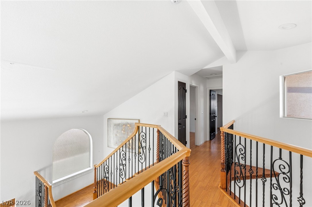 8233 Hydra Lane