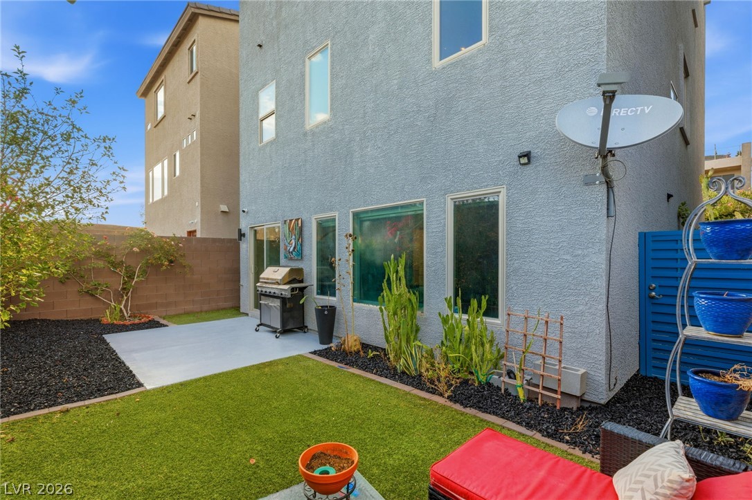 8111 Haywood Estate Avenue