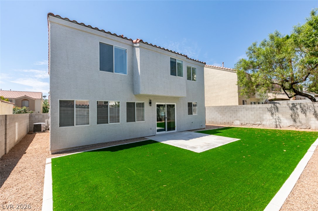 10004 Long Cattle Avenue