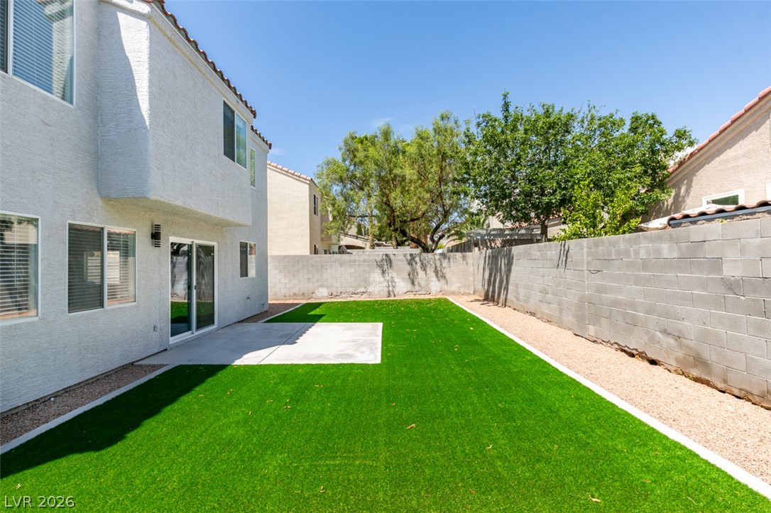 10004 Long Cattle Avenue