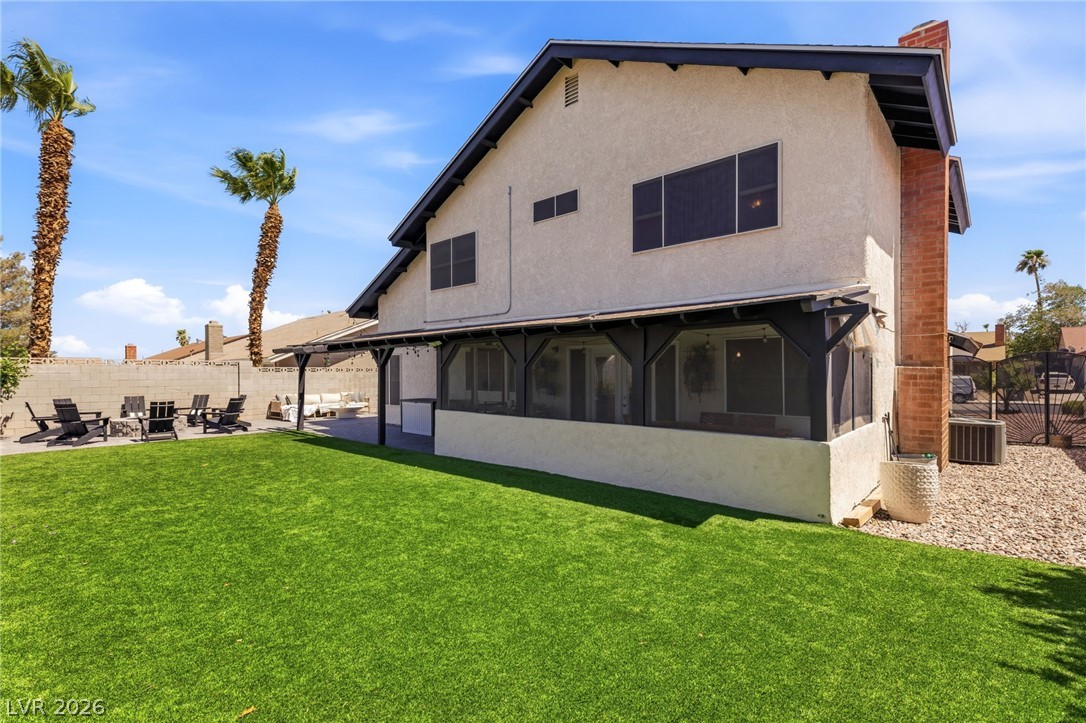 6562 Barbary Circle
