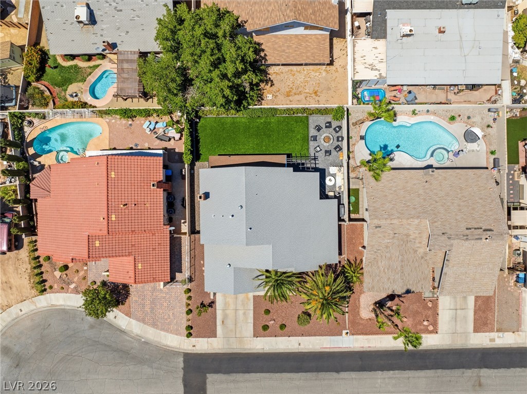 6562 Barbary Circle