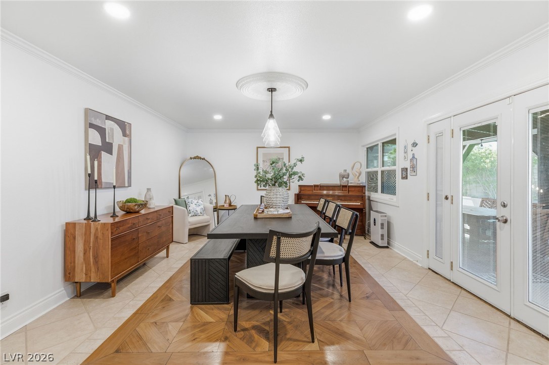 6562 Barbary Circle