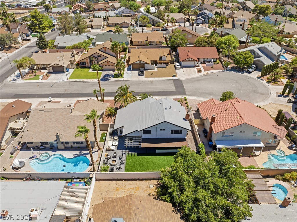 6562 Barbary Circle