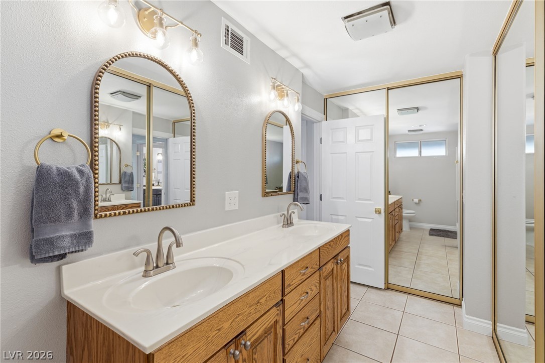 6562 Barbary Circle
