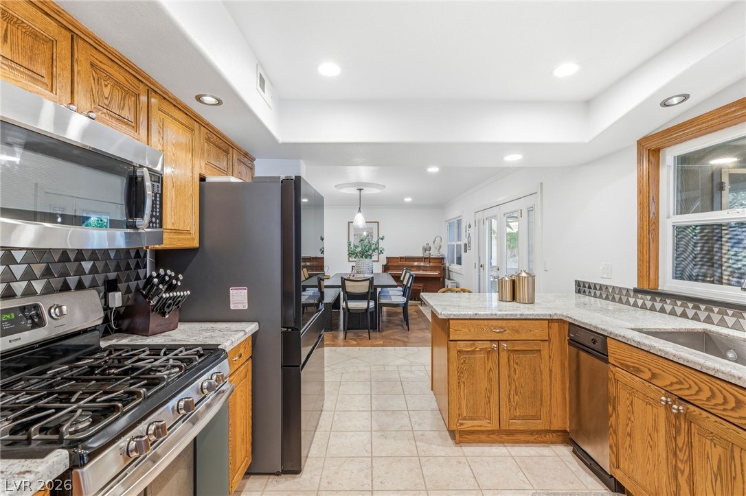 6562 Barbary Circle