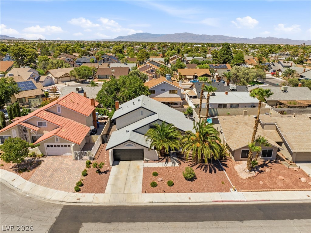 6562 Barbary Circle