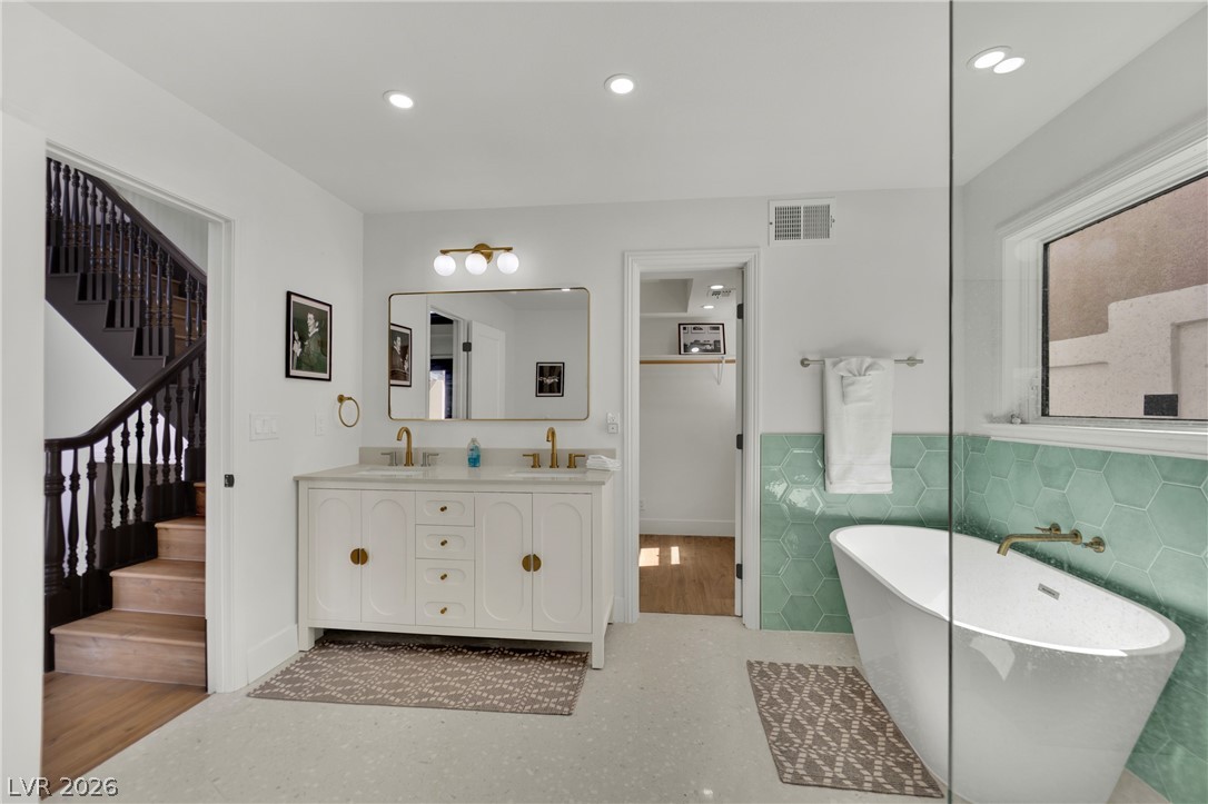2160 Pueblo Circle