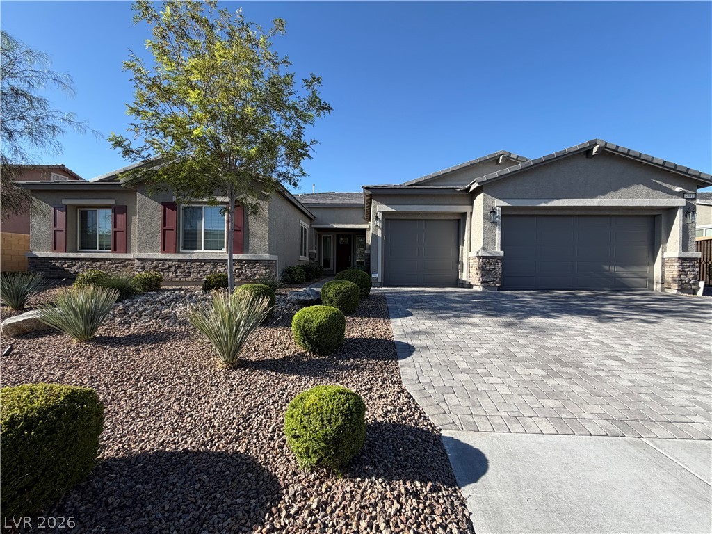 9911 Colsen Michael Avenue