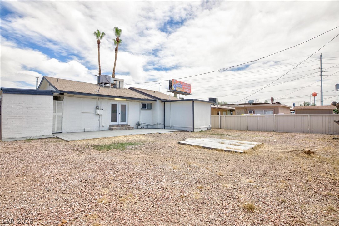 2312 Beverly Way