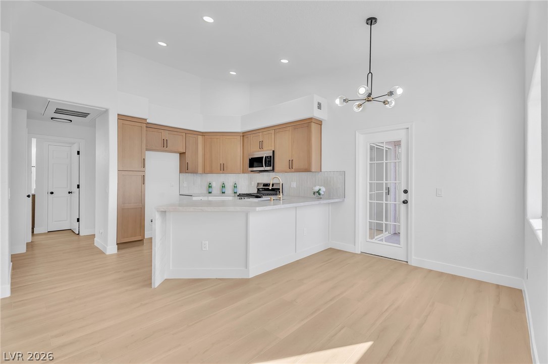 5225 West Reno Avenue 210