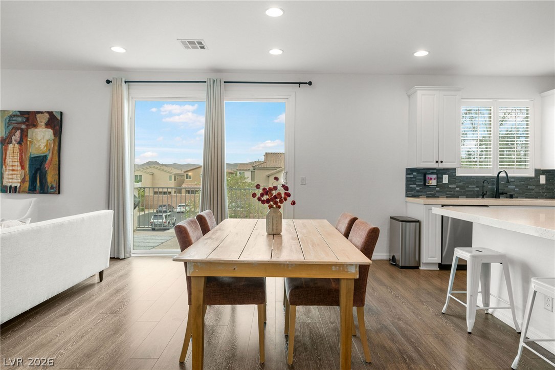 7775 Santos Bay Court