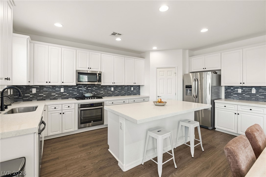7775 Santos Bay Court