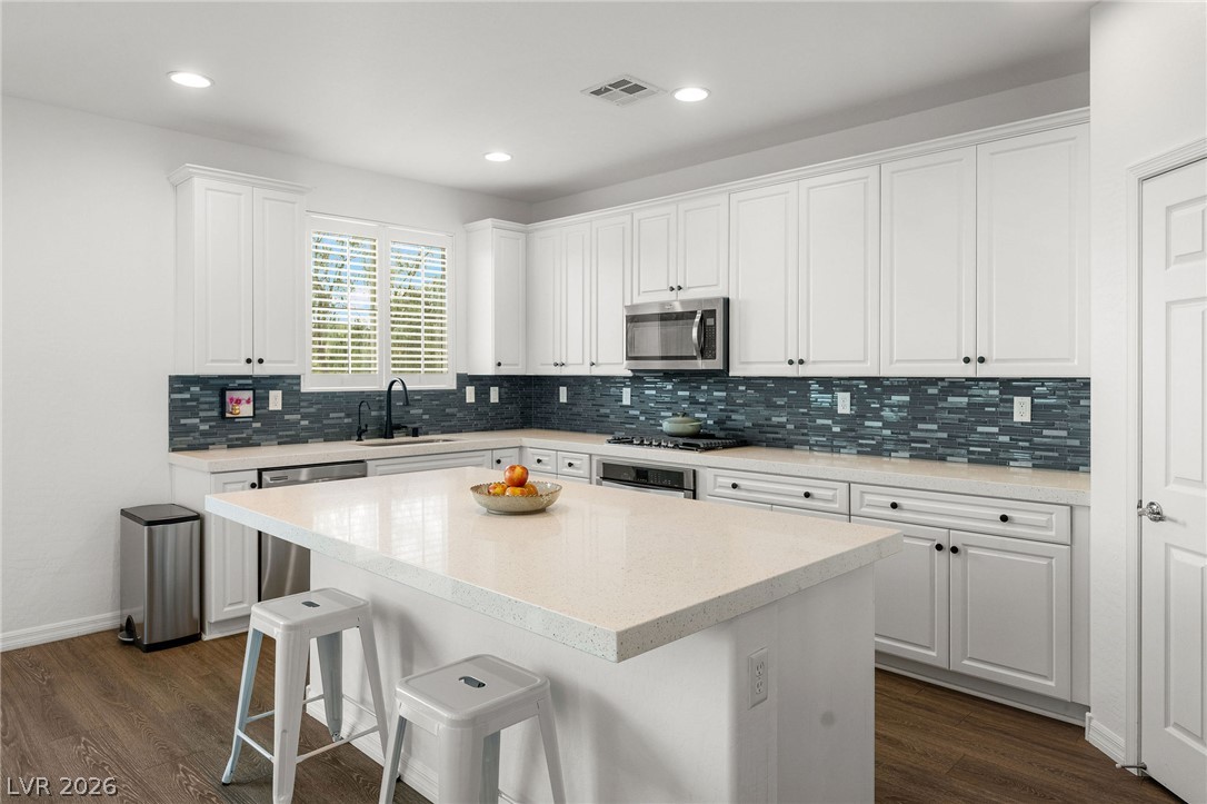 7775 Santos Bay Court