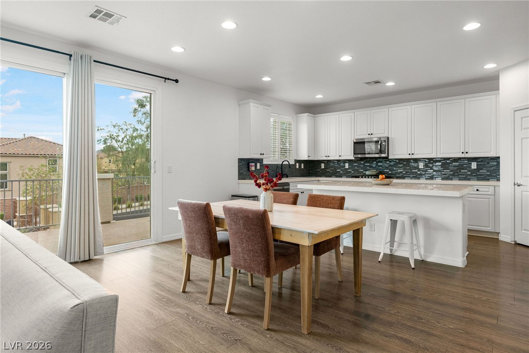 7775 Santos Bay Court