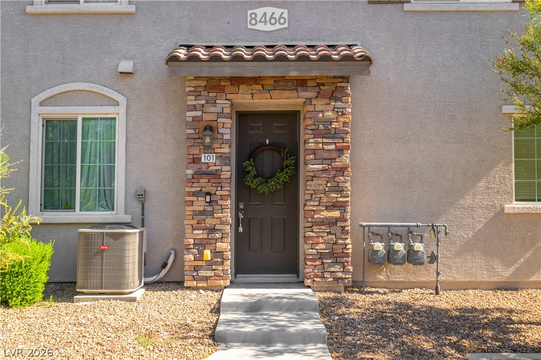 8466 Classique Avenue 101