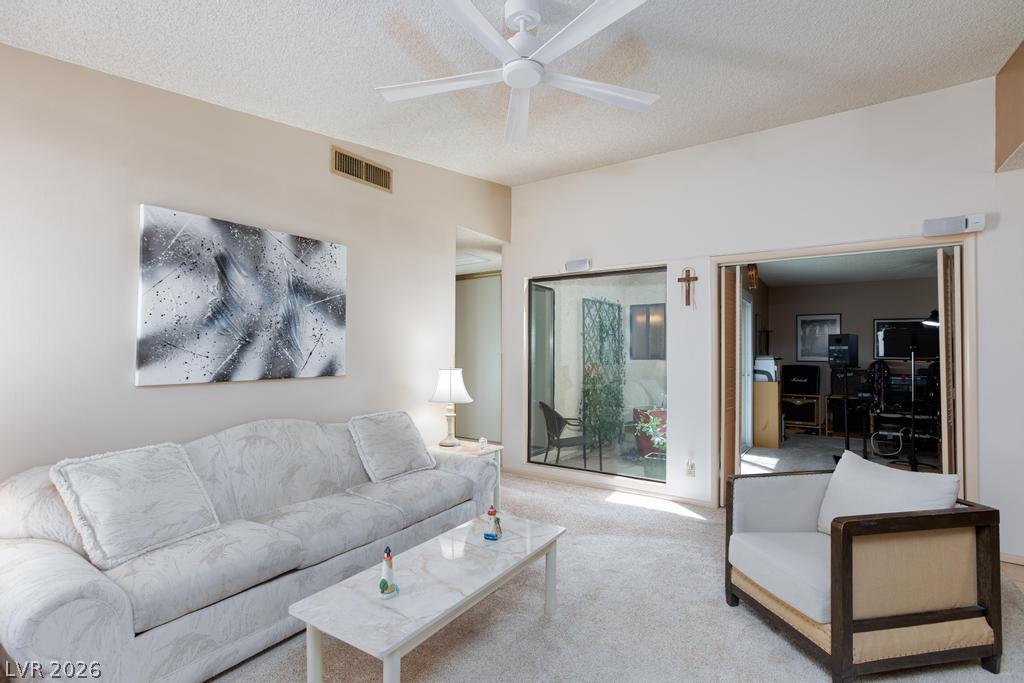 5040 Celebrity Circle