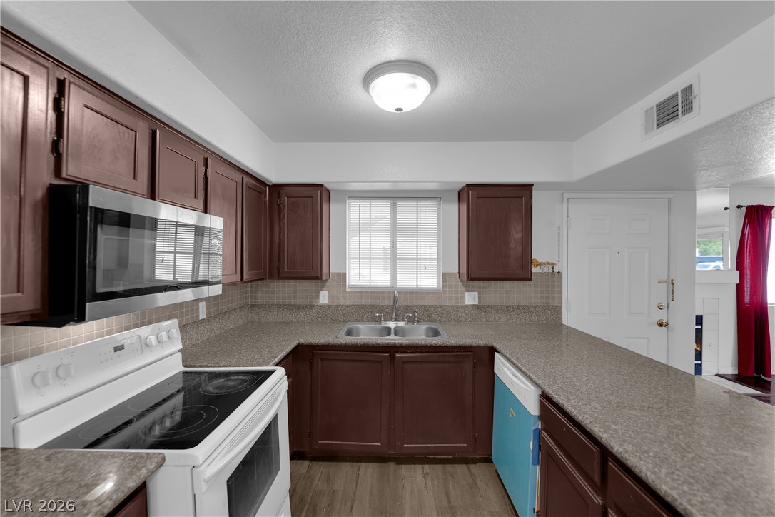 2725 South Nellis Boulevard 1181