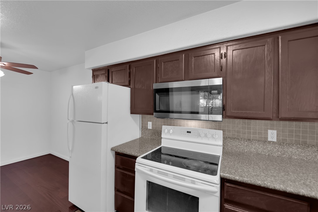 2725 South Nellis Boulevard 1181