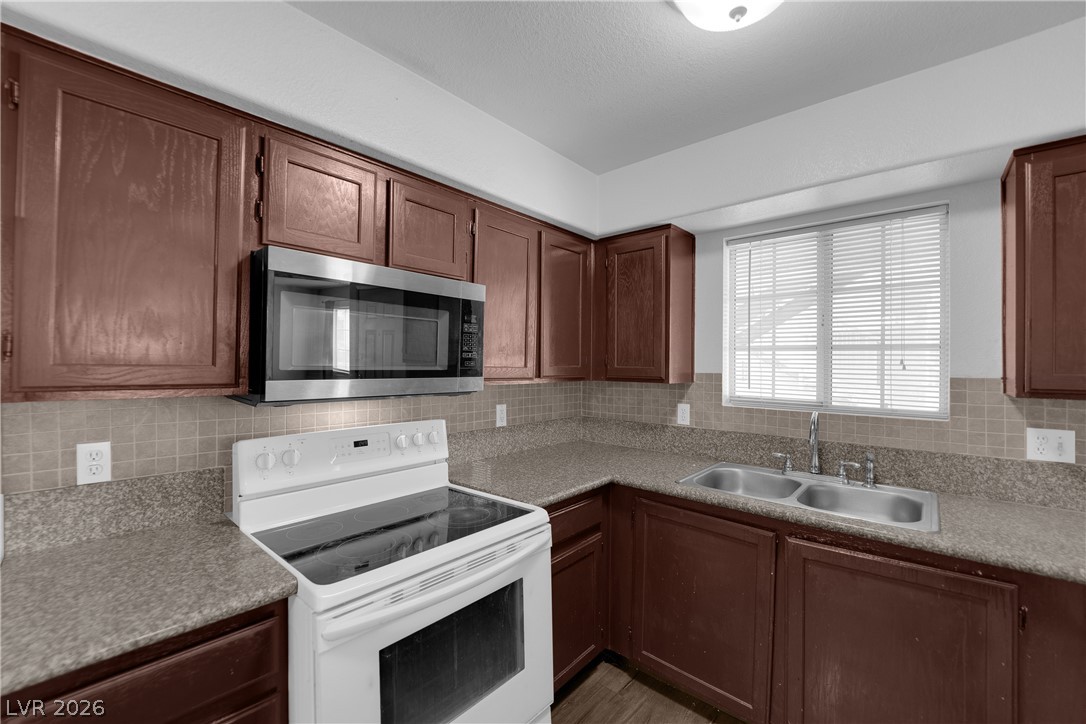 2725 South Nellis Boulevard 1181