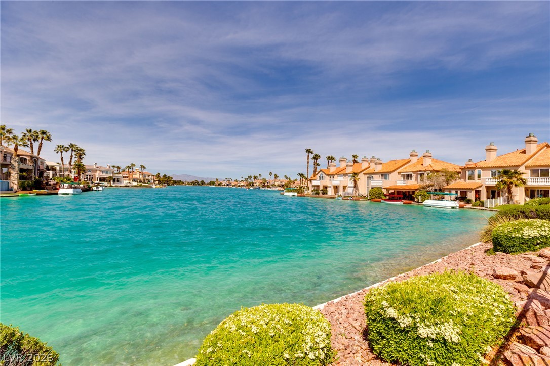 9537 Wooden Pier Way