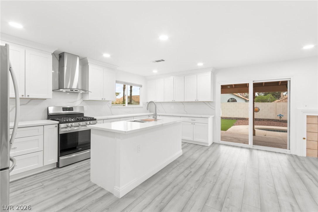 9537 Wooden Pier Way