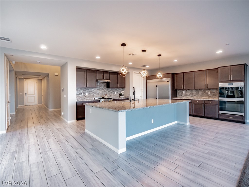 4504 Amazing View Street