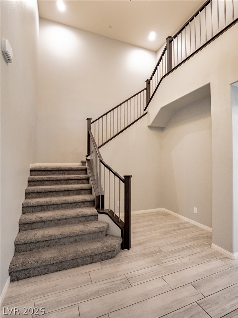 4504 Amazing View Street