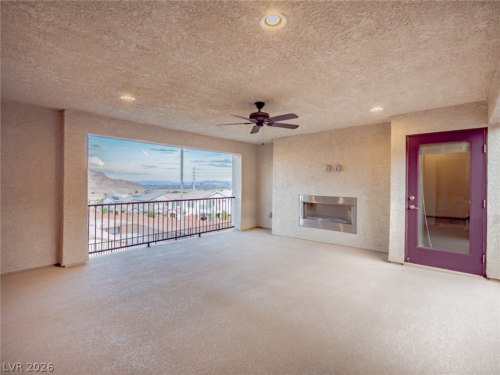 4504 Amazing View Street