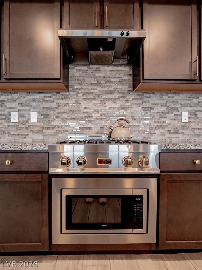 4504 Amazing View Street