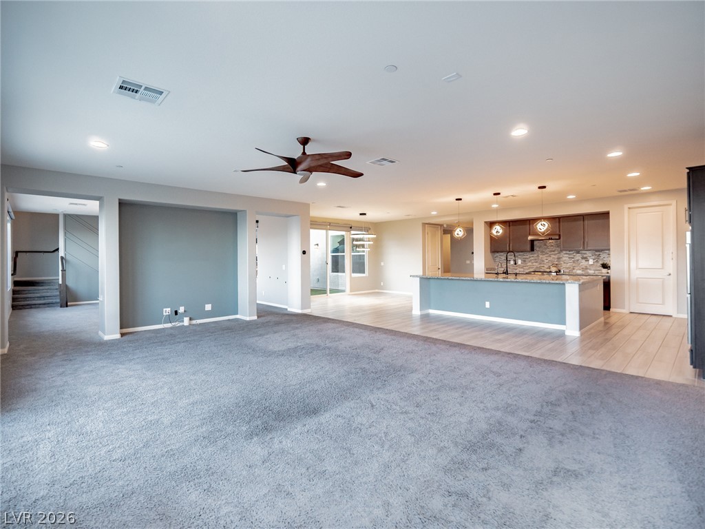 4504 Amazing View Street