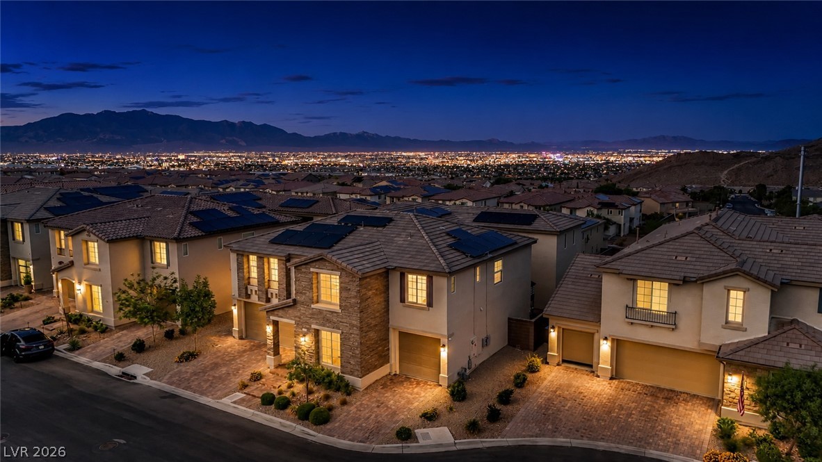 4504 Amazing View Street
