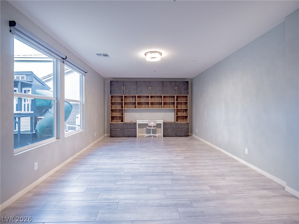 4504 Amazing View Street