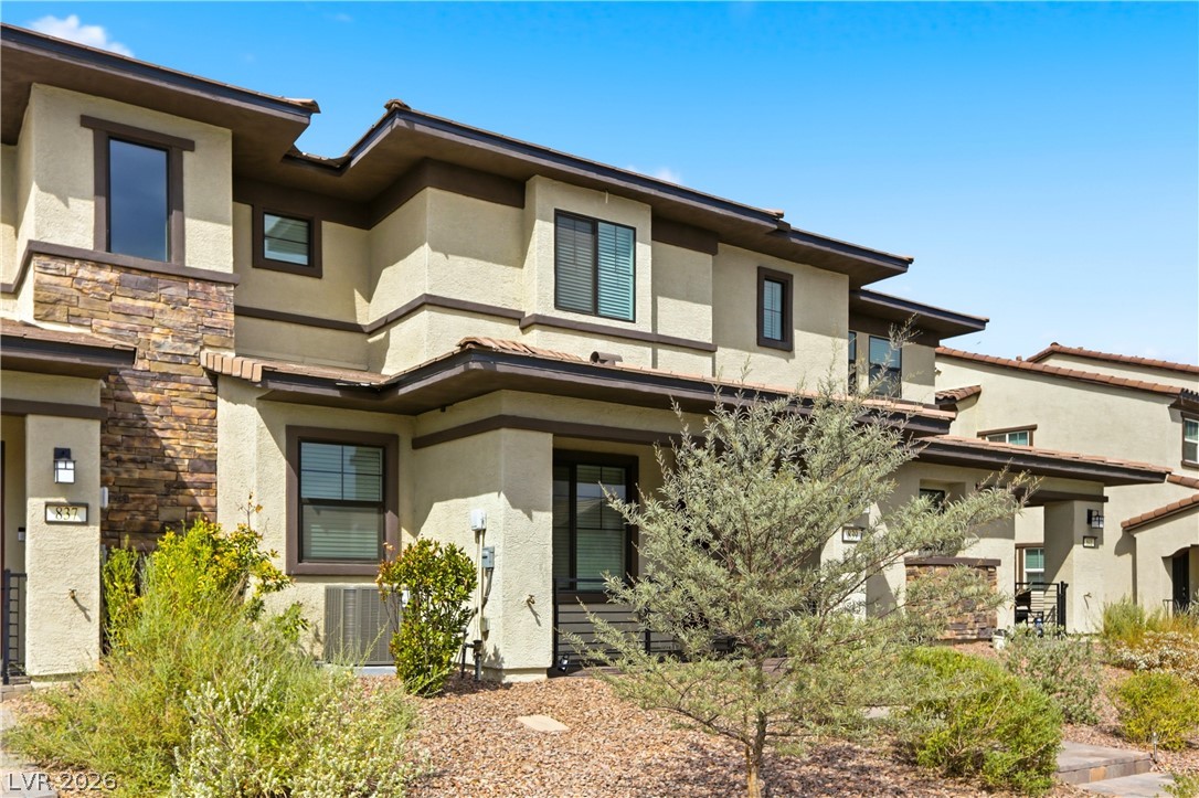 839 Watford Place